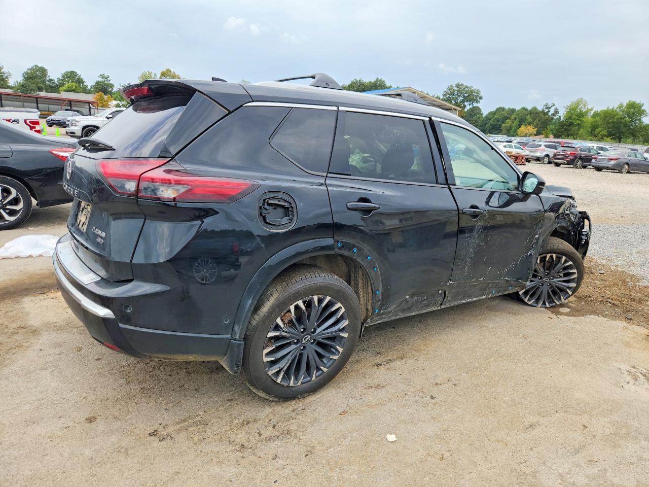 2026 NISSAN ROGUE PLATINUM — снимка 3