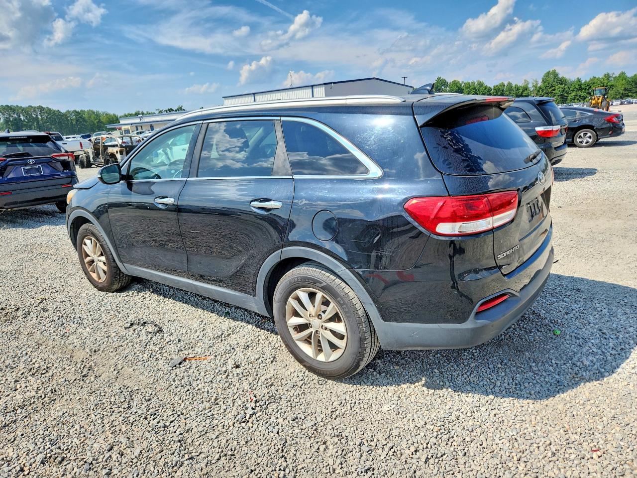 2017 KIA SORENTO LX — снимка 2