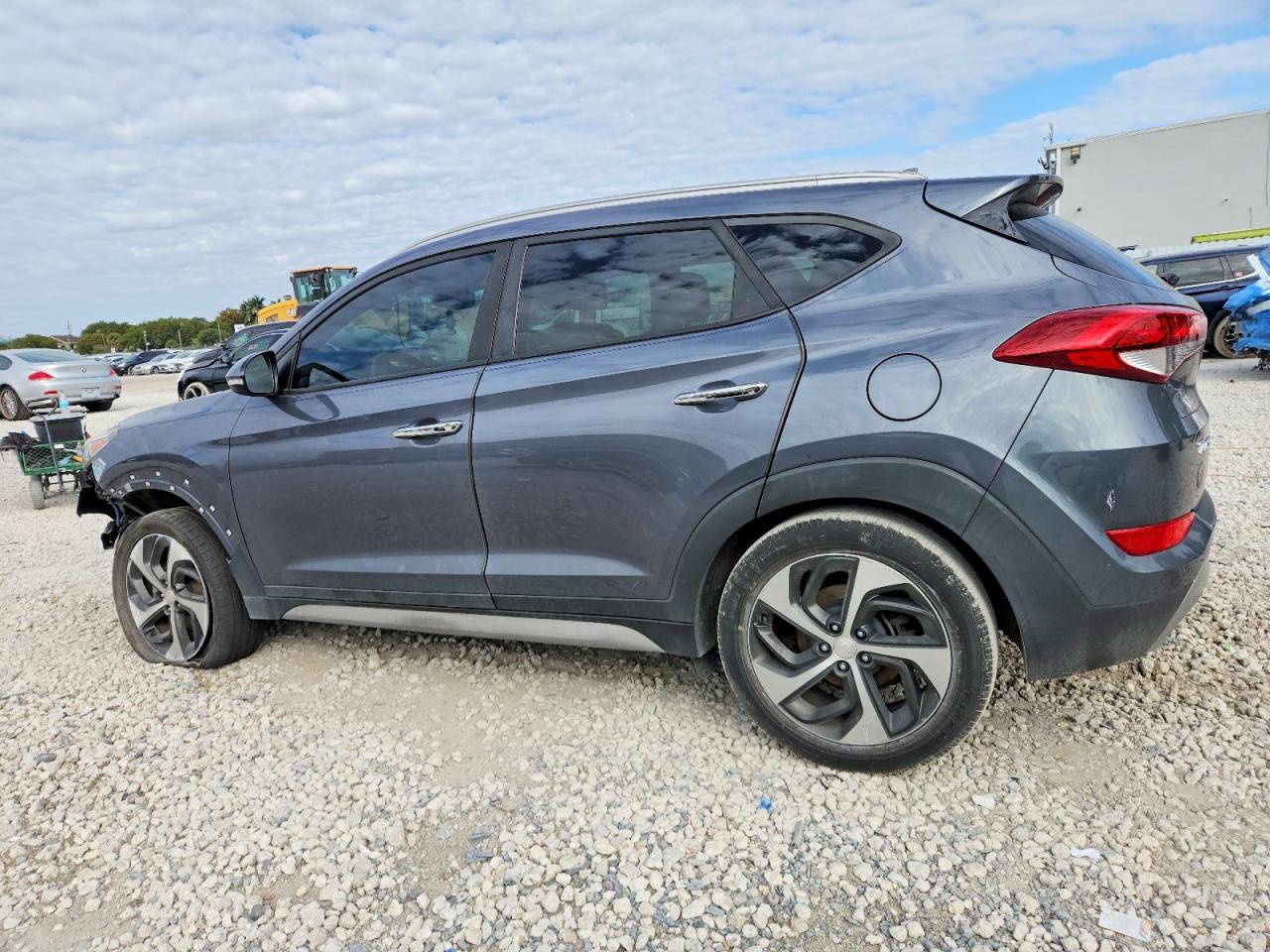 2017 HYUNDAI TUCSON LIMITED — снимка 2