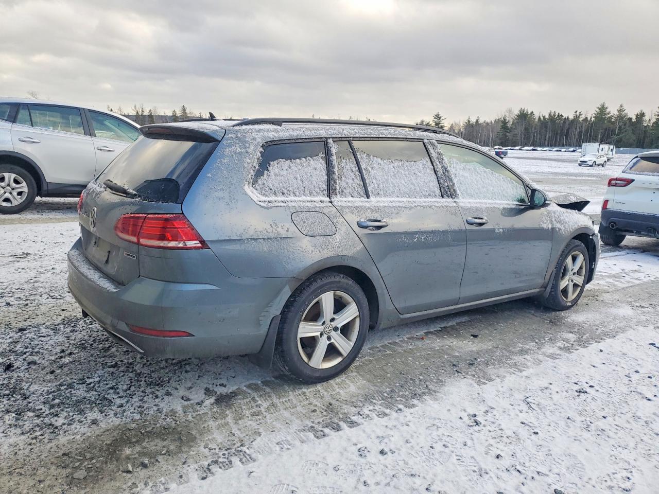 2019 VOLKSWAGEN GOLF COMFORTLINE 1.8 — снимка 3