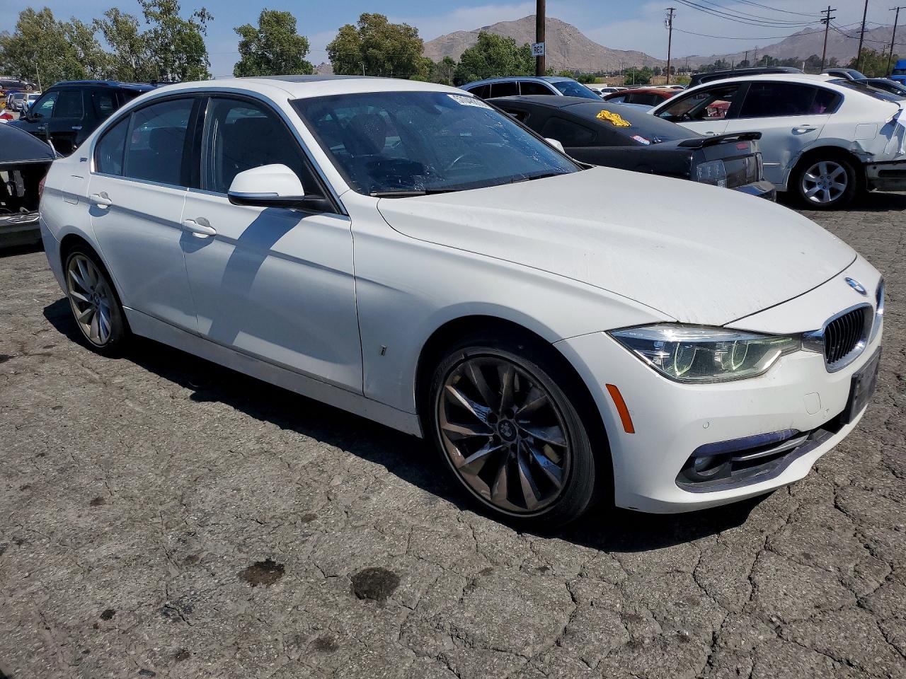 2017 BMW 330E — снимка 4