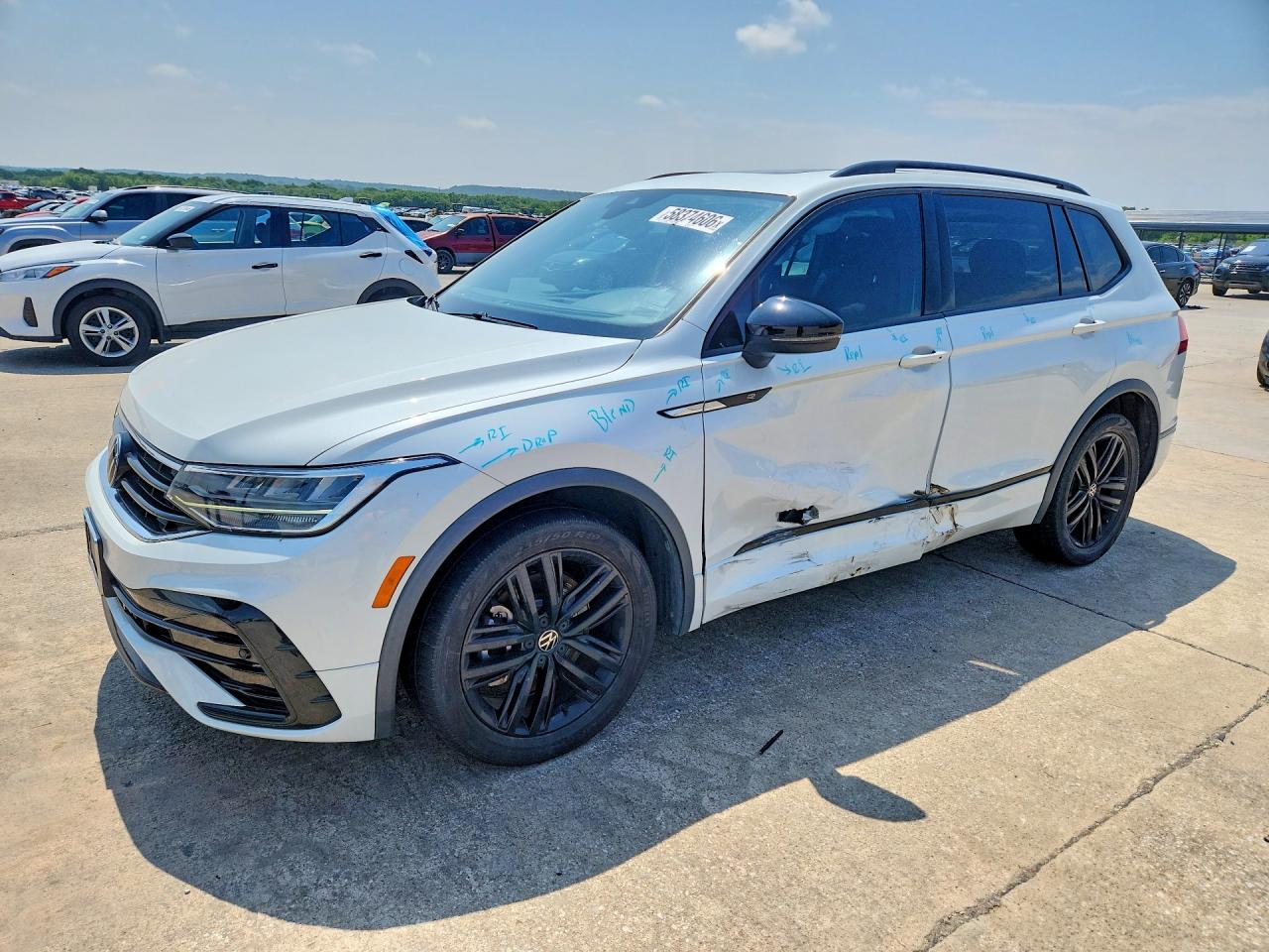 2022 VOLKSWAGEN TIGUAN SE R-LINE BLACK