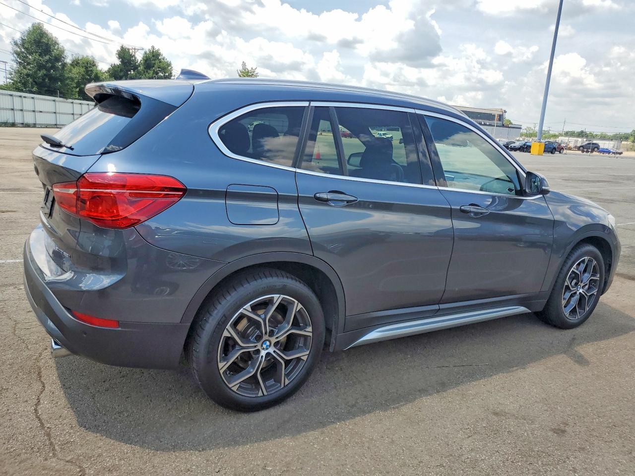 2021 BMW X1 XDRIVE28I — снимка 3