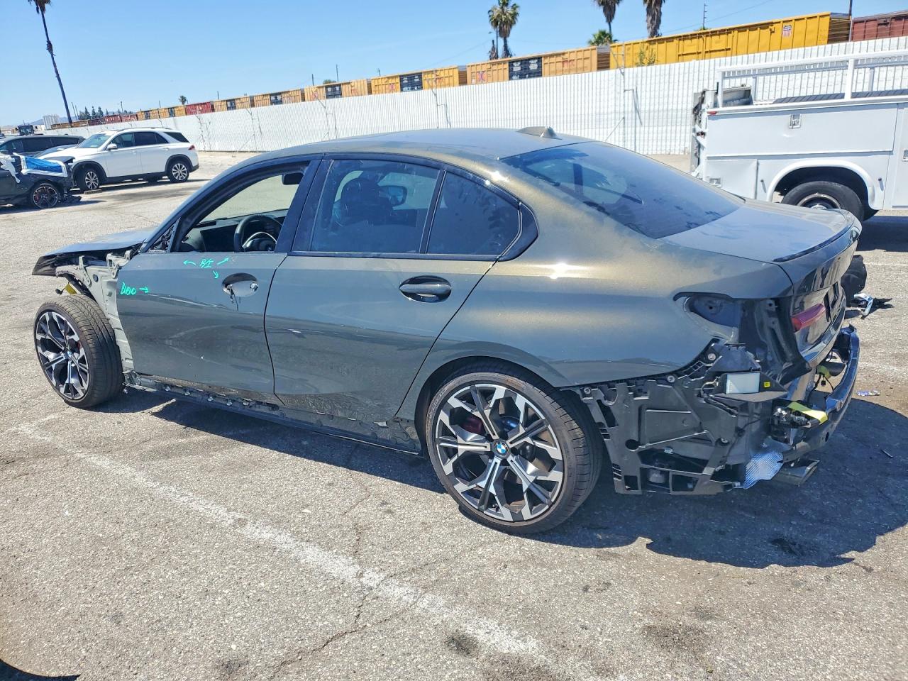 2025 BMW 330I — снимка 2