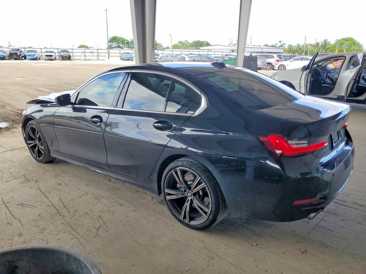 2024 BMW 330I — снимка 2