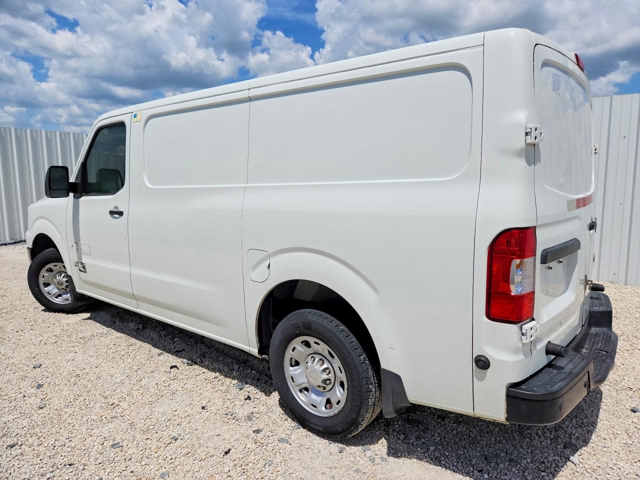 2020 NISSAN NV 2500 HD SV — снимка 2