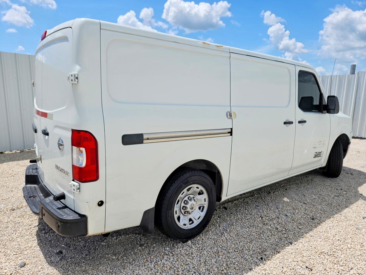 2020 NISSAN NV 2500 HD SV — снимка 3
