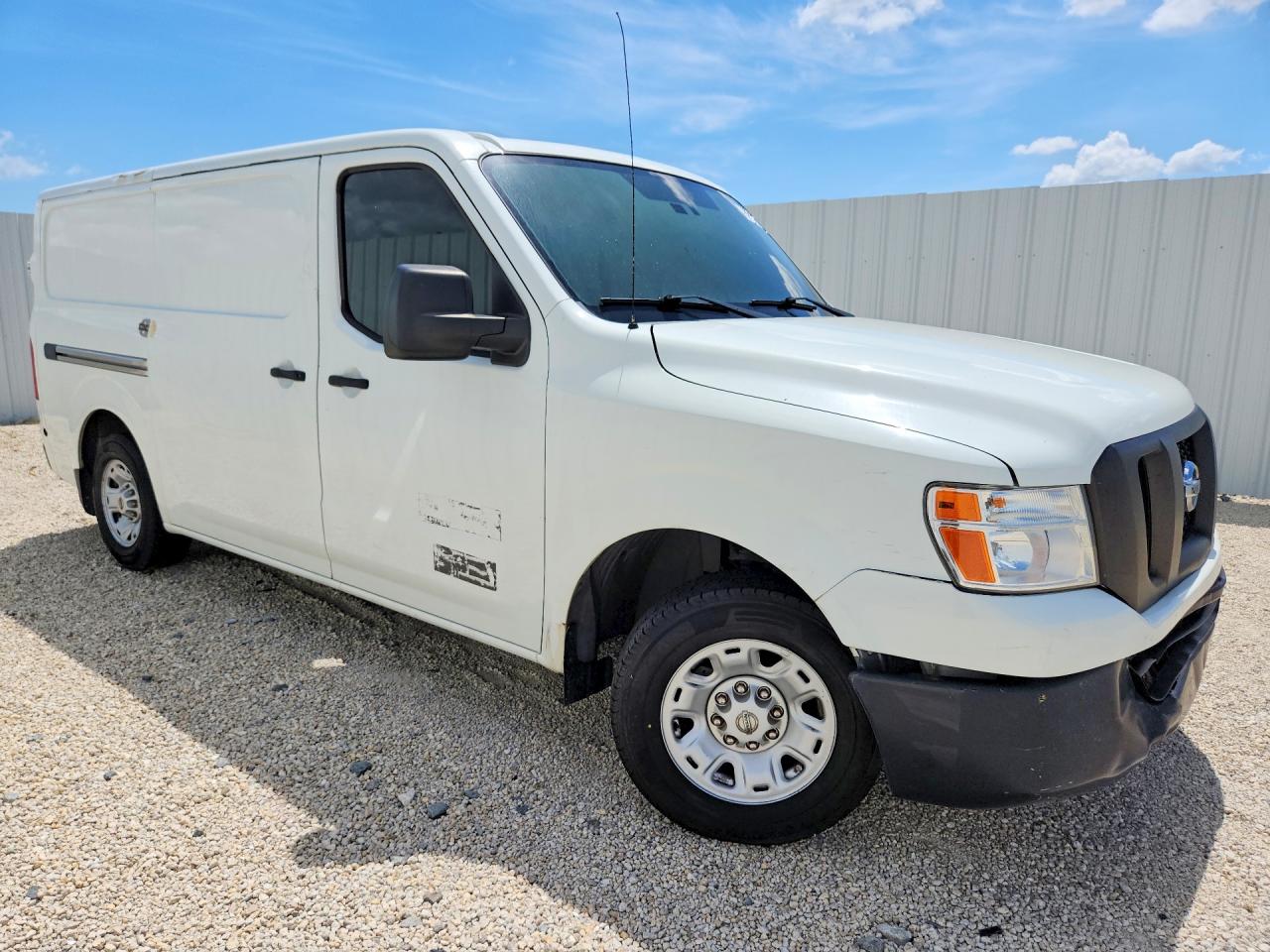 2020 NISSAN NV 2500 HD SV — снимка 4