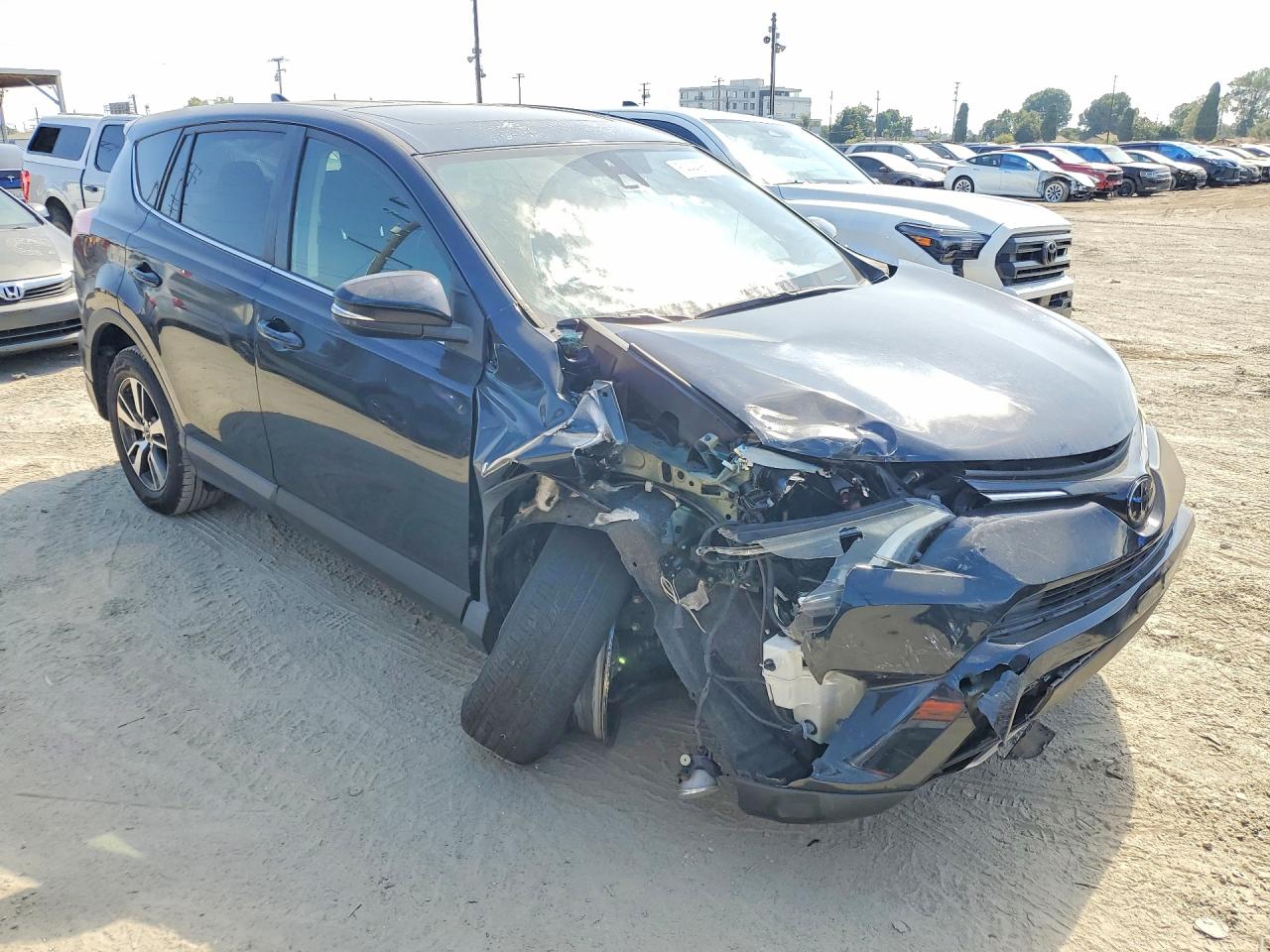 2018 TOYOTA RAV4 XLE — снимка 4