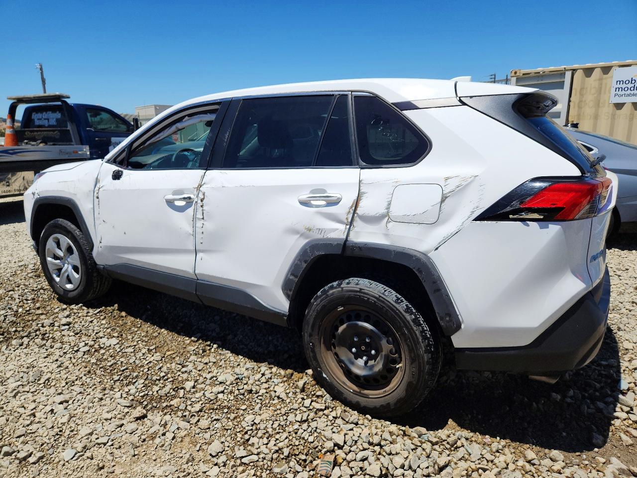 2025 TOYOTA RAV4 LE — снимка 2