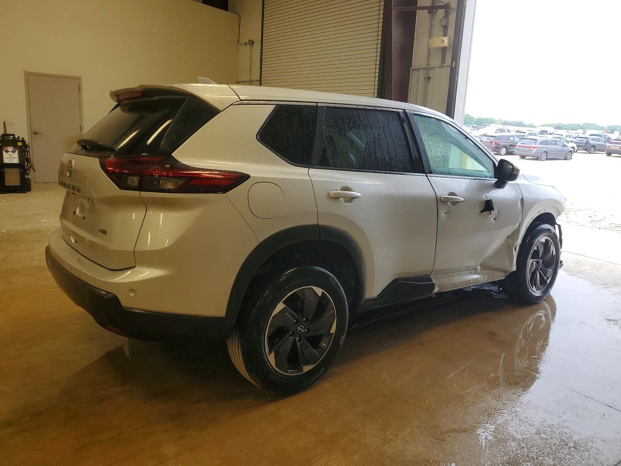 2025 NISSAN ROGUE SV — снимка 3