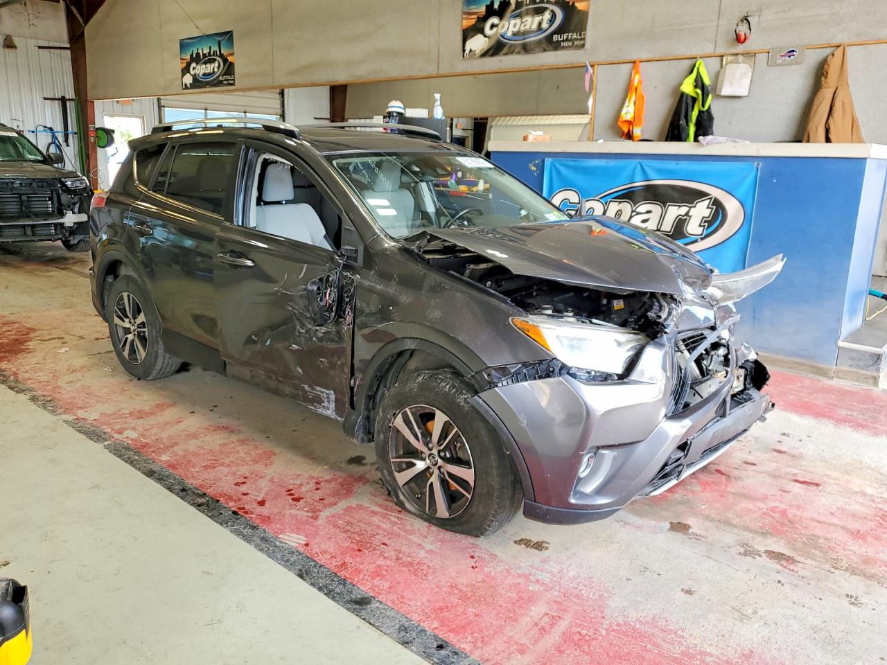 2017 TOYOTA RAV4 XLE — снимка 4