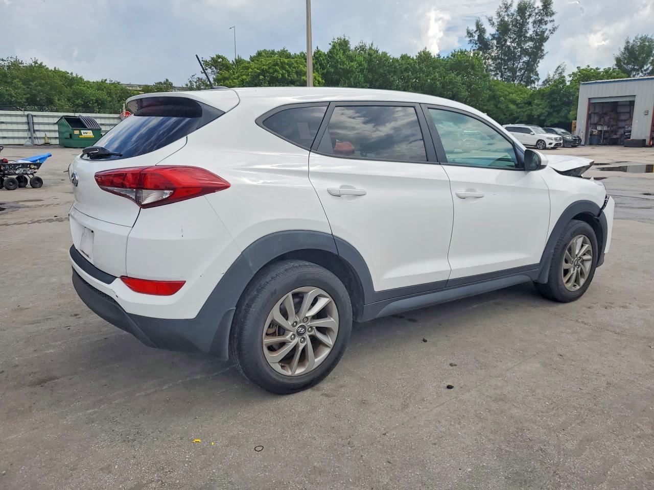 2017 HYUNDAI TUCSON SE — снимка 3