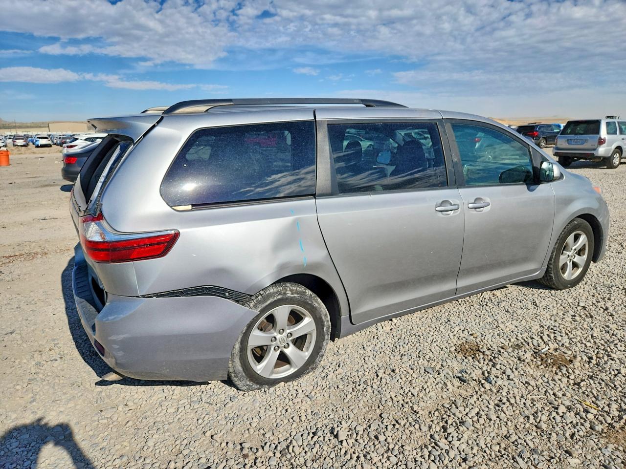 2015 TOYOTA SIENNA LE — снимка 3
