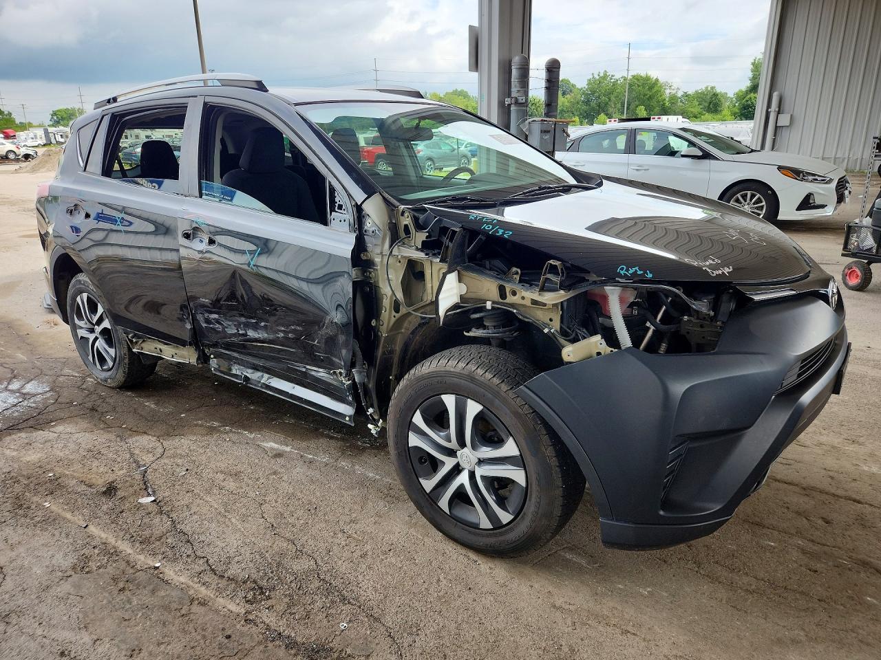 2016 TOYOTA RAV4 LE — снимка 4