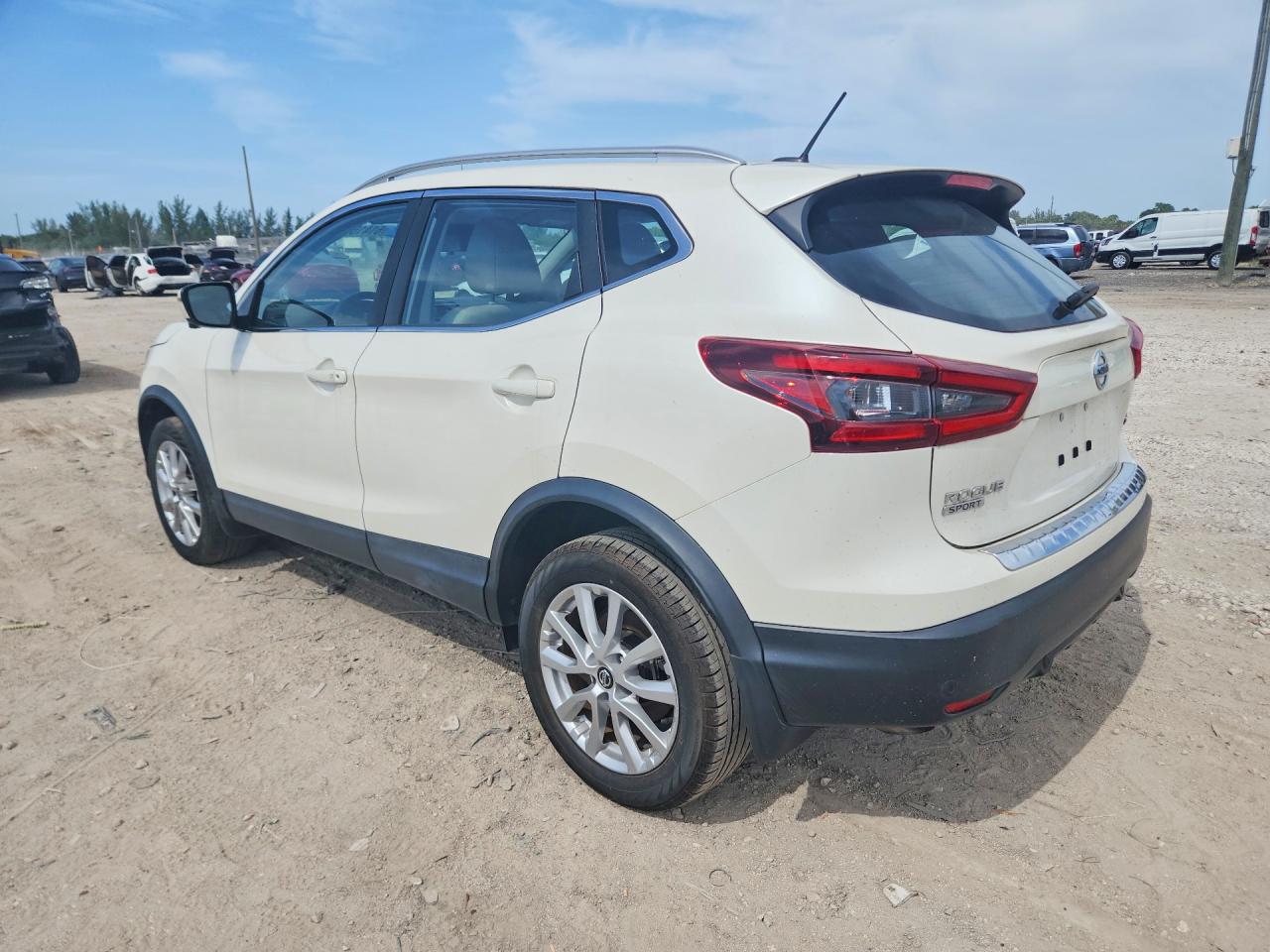 2020 NISSAN ROGUE SPORT SV — снимка 2