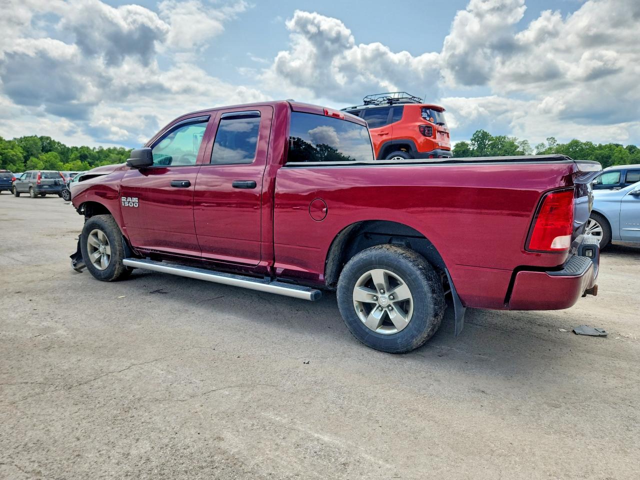 2017 RAM 1500 ST — снимка 2