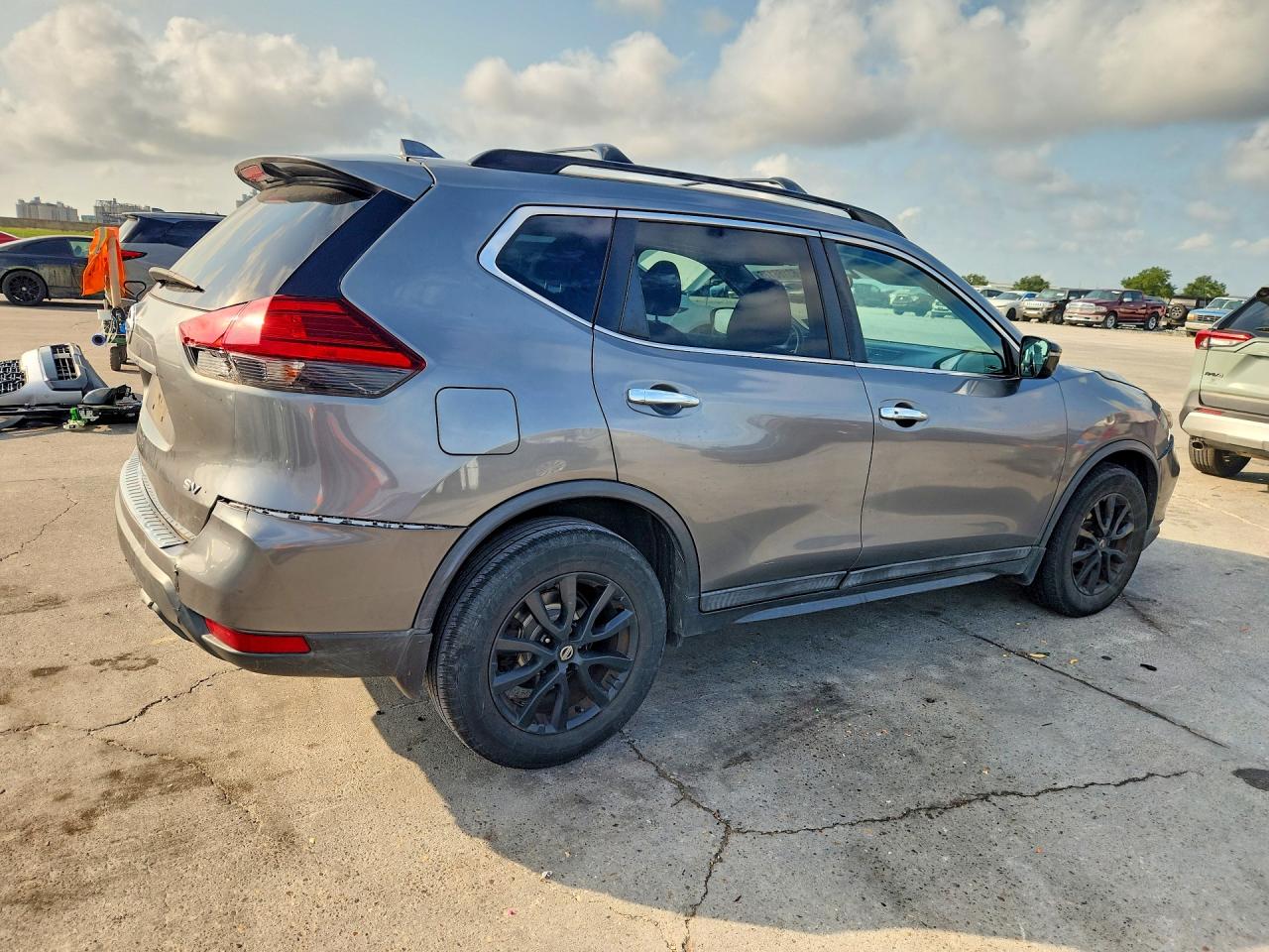 2017 NISSAN ROGUE SV — снимка 3