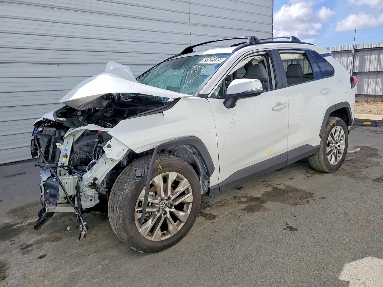 2025 TOYOTA RAV4 XLE PREMIUM