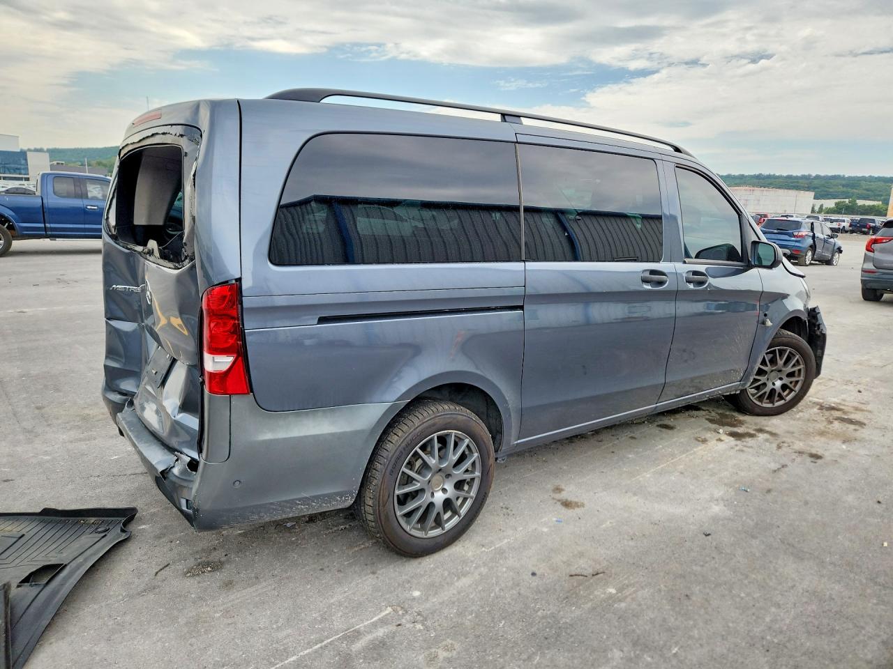 2016 MERCEDES-BENZ METRIS — снимка 3