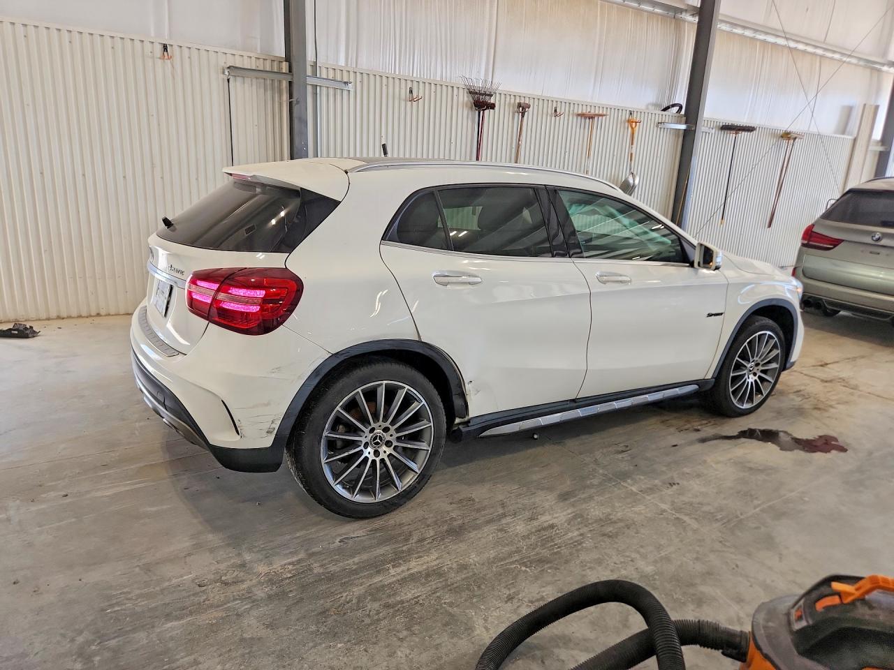 2019 MERCEDES-BENZ GLA 250 4MATIC — снимка 3