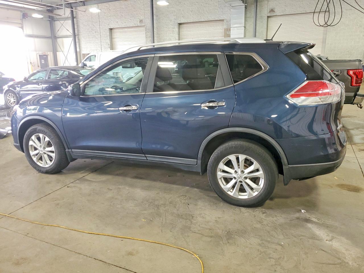 2016 NISSAN ROGUE SV — снимка 2