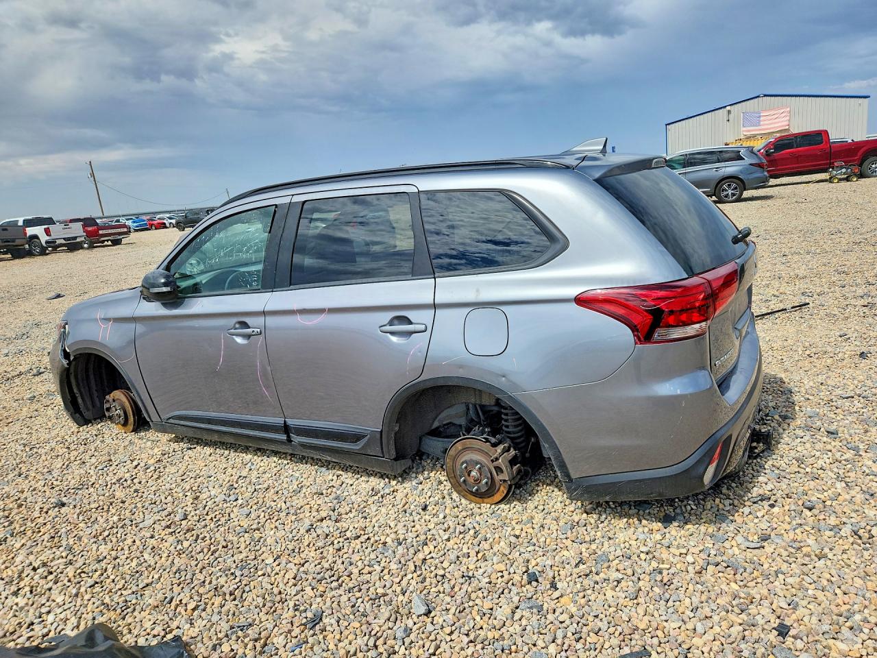2020 MITSUBISHI OUTLANDER SE — снимка 2