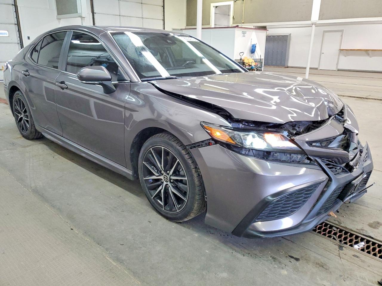 2022 TOYOTA CAMRY SE — снимка 4