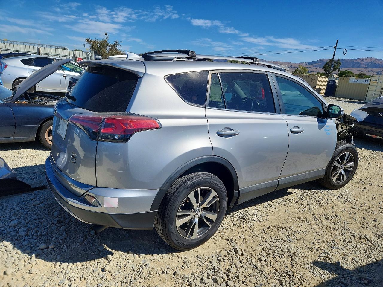 2017 TOYOTA RAV4 XLE — снимка 3
