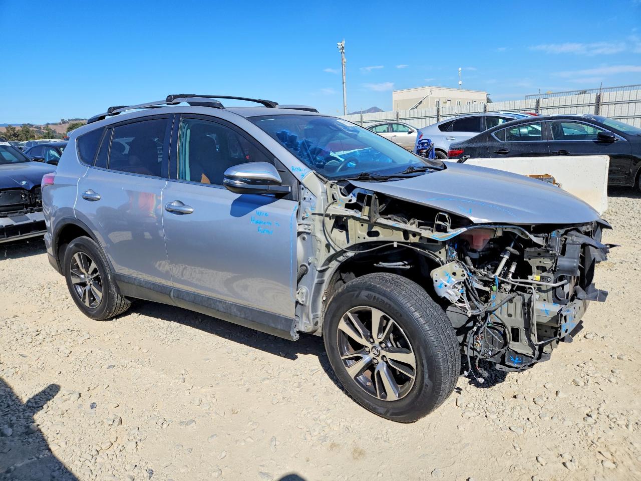 2017 TOYOTA RAV4 XLE — снимка 4