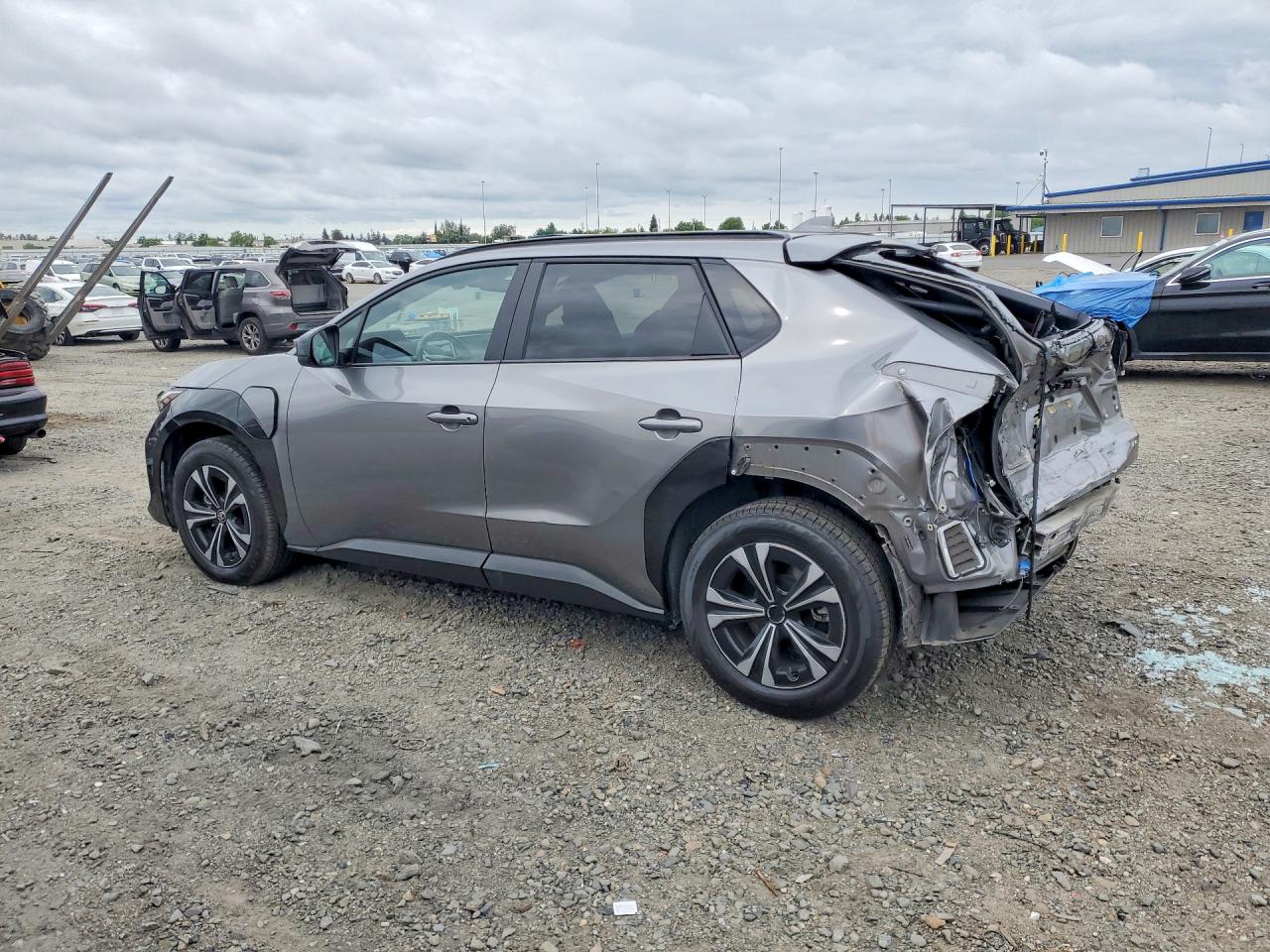 2024 TOYOTA BZ4X LIMITED — снимка 2