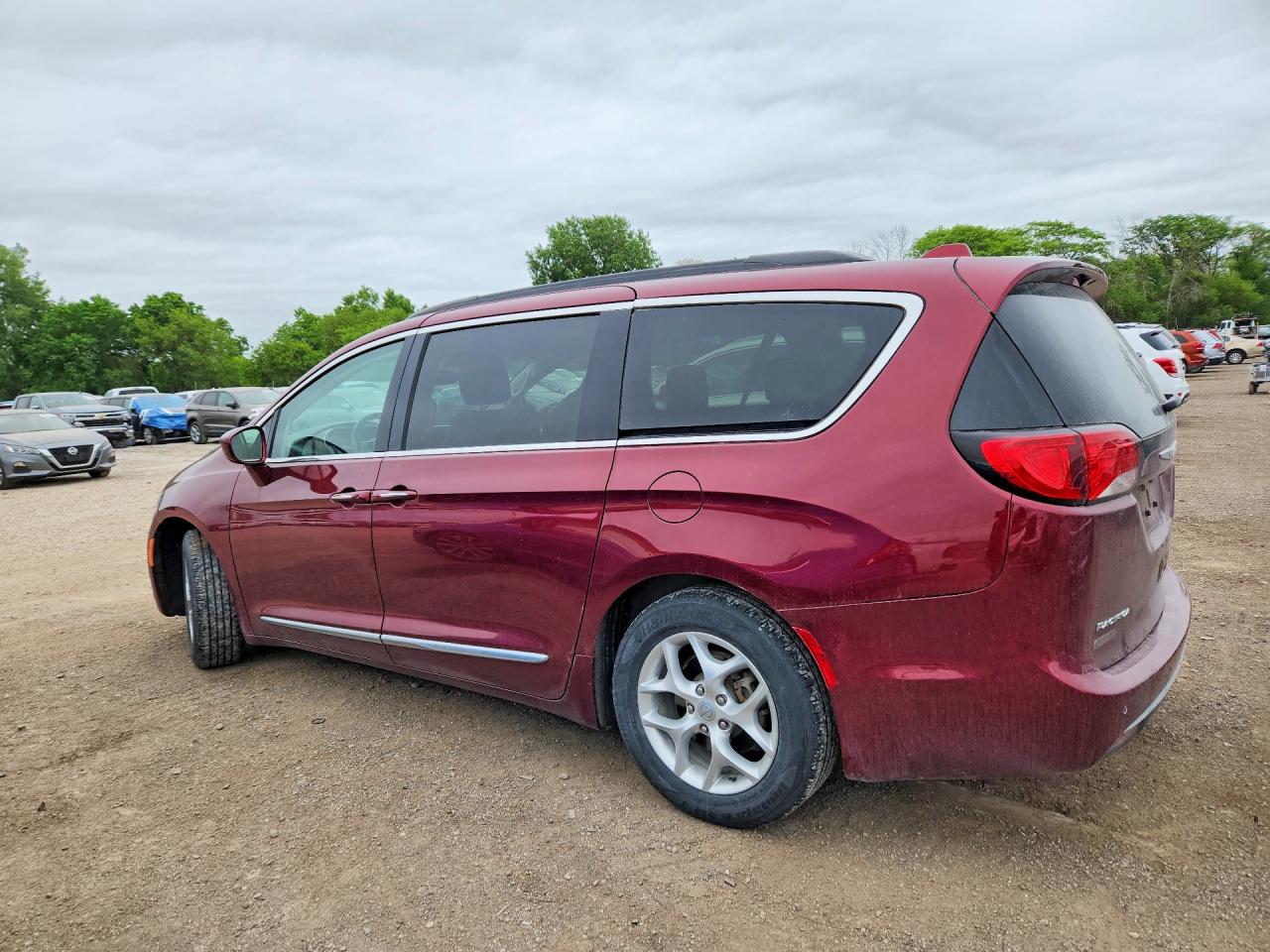 2017 CHRYSLER PACIFICA TOURING L — снимка 2