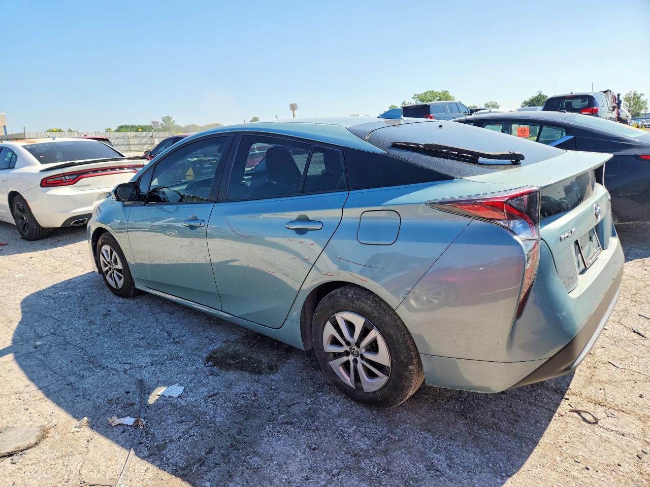 2016 TOYOTA PRIUS THREE — снимка 2