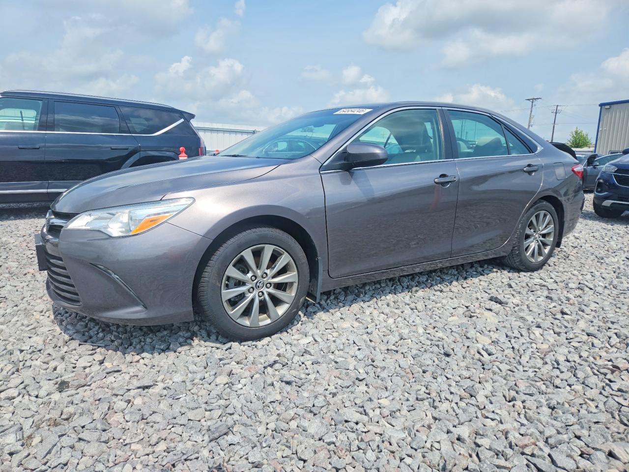 2015 TOYOTA CAMRY XLE