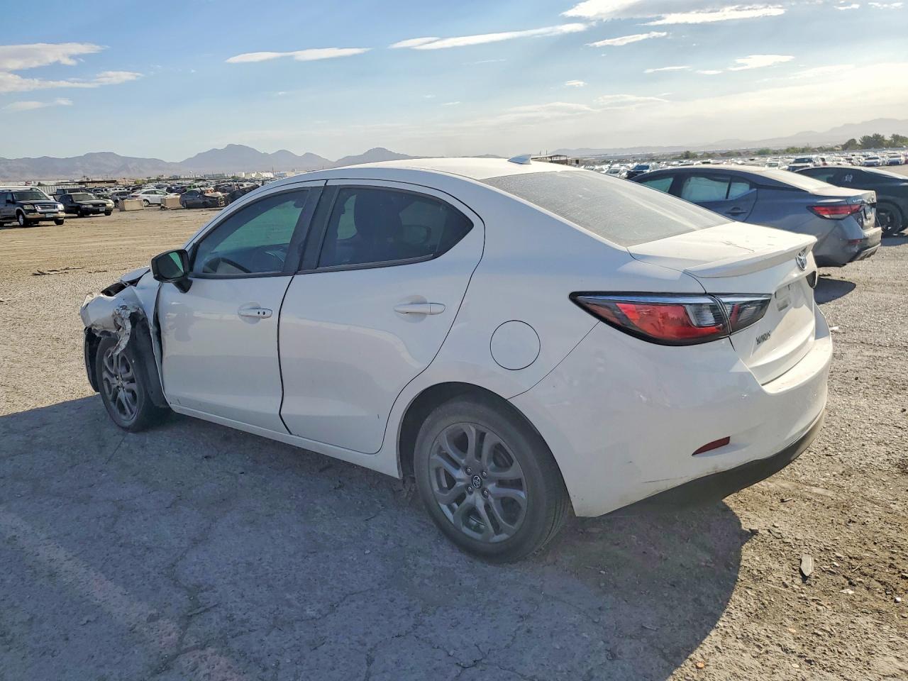 2019 TOYOTA YARIS LE — снимка 2