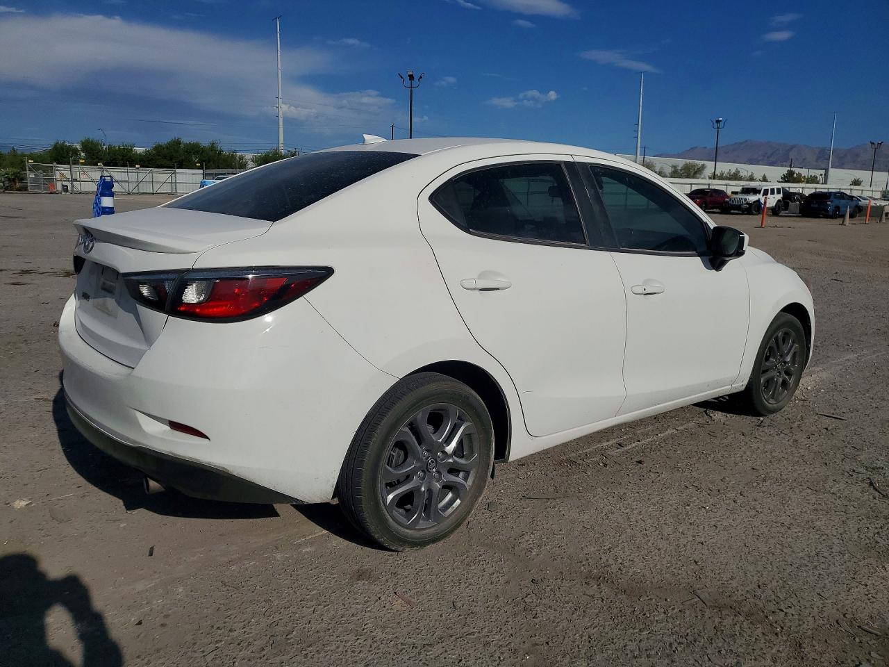 2019 TOYOTA YARIS LE — снимка 3