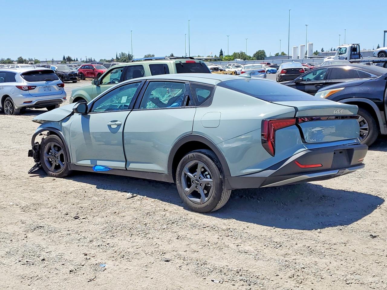 2025 KIA K4 LXS — снимка 2