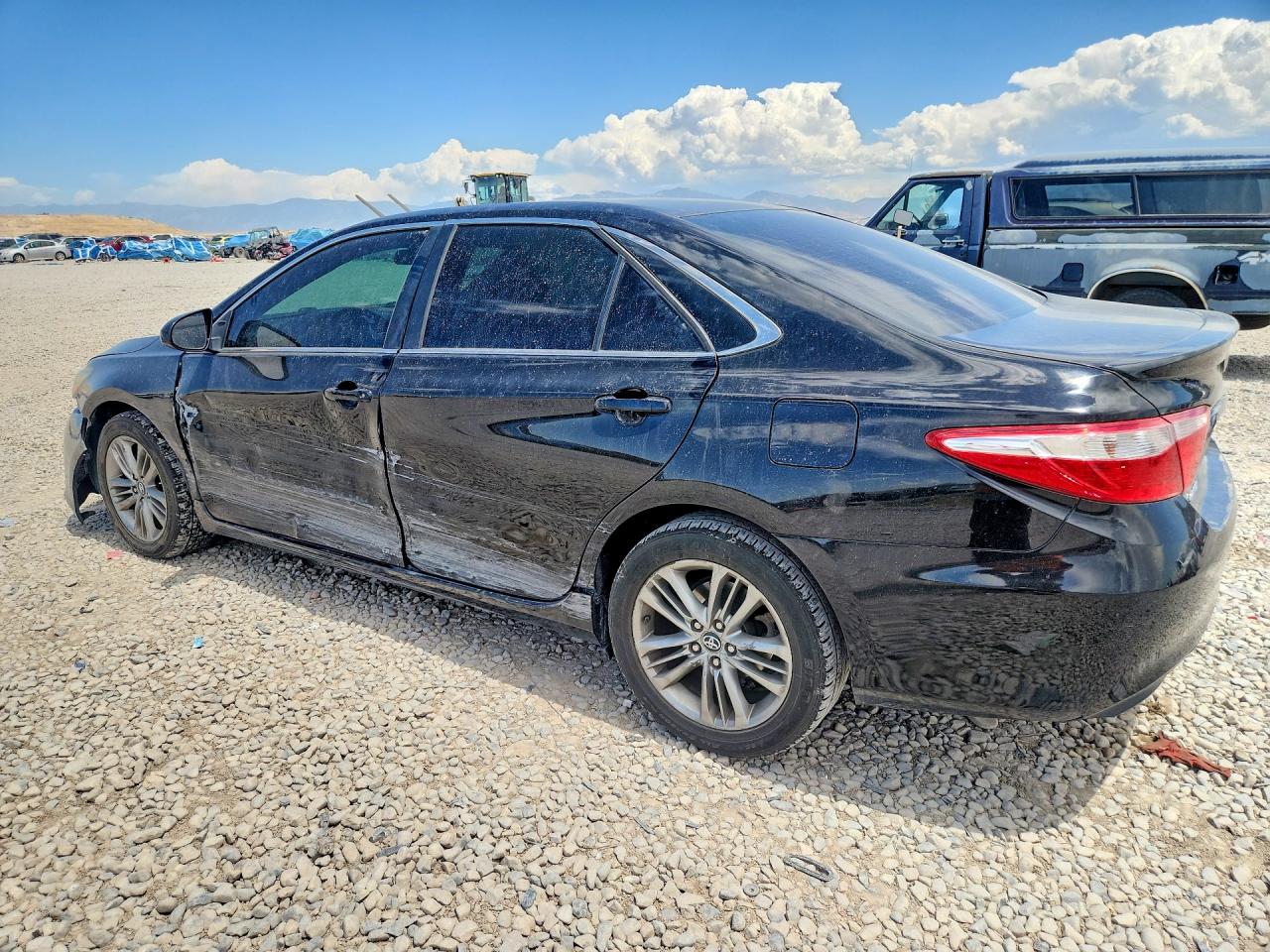 2017 TOYOTA CAMRY SE — снимка 2