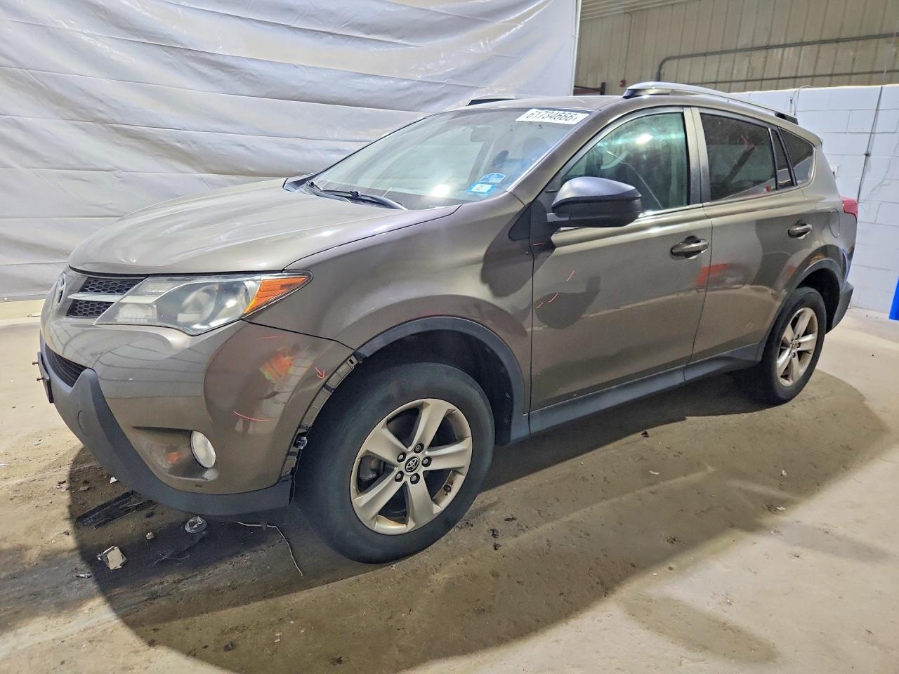 2015 TOYOTA RAV4 XLE