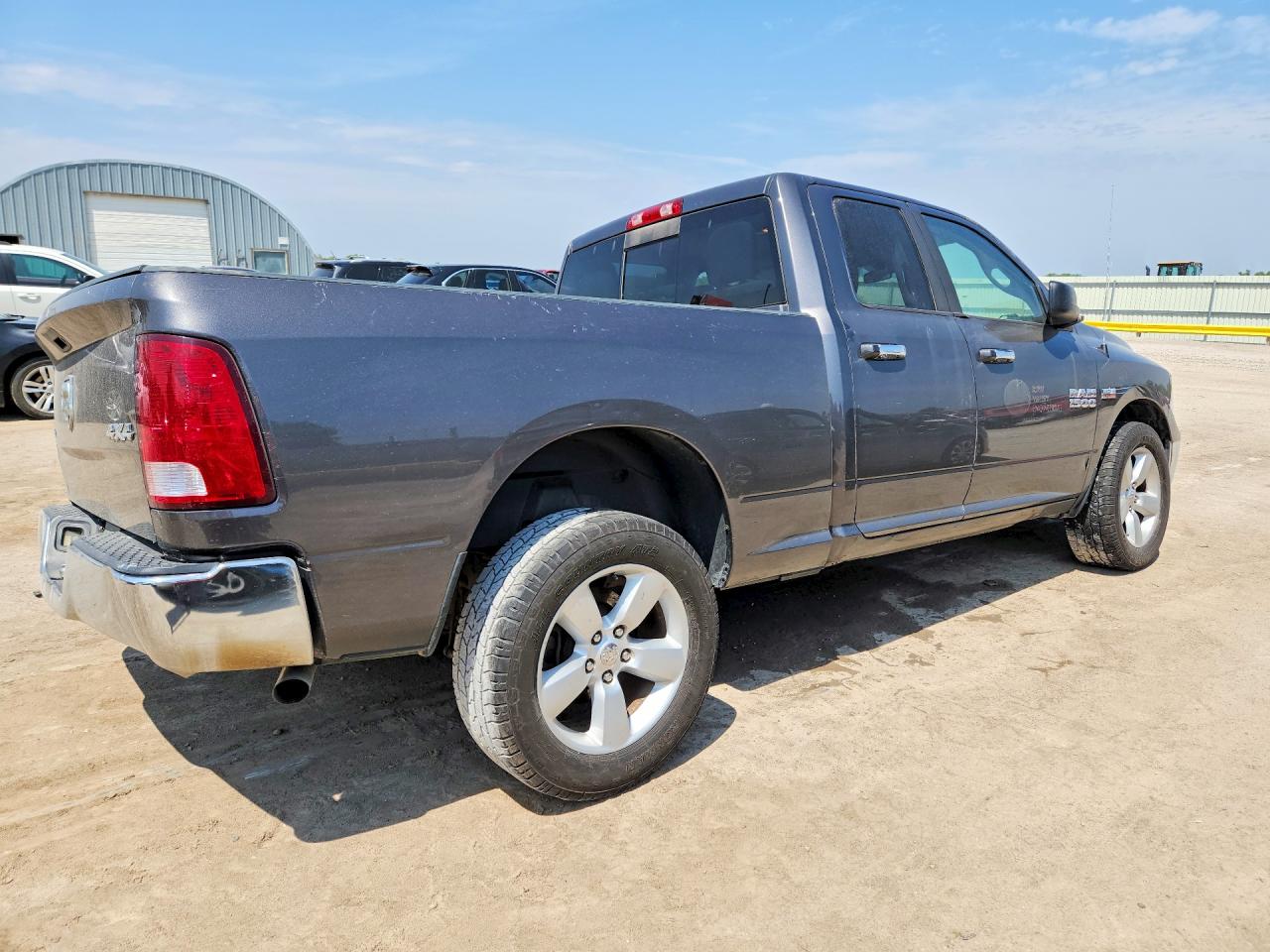 2017 RAM 1500 SLT — снимка 3