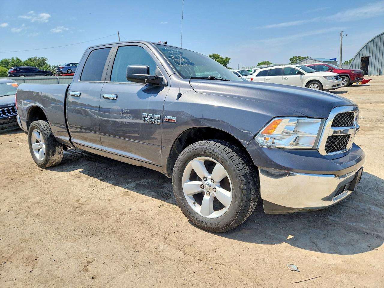 2017 RAM 1500 SLT — снимка 4