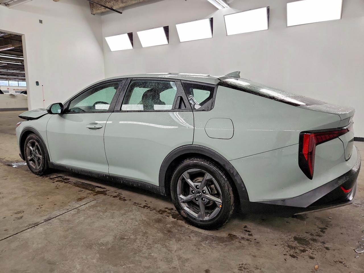 2025 KIA K4 LXS — снимка 2