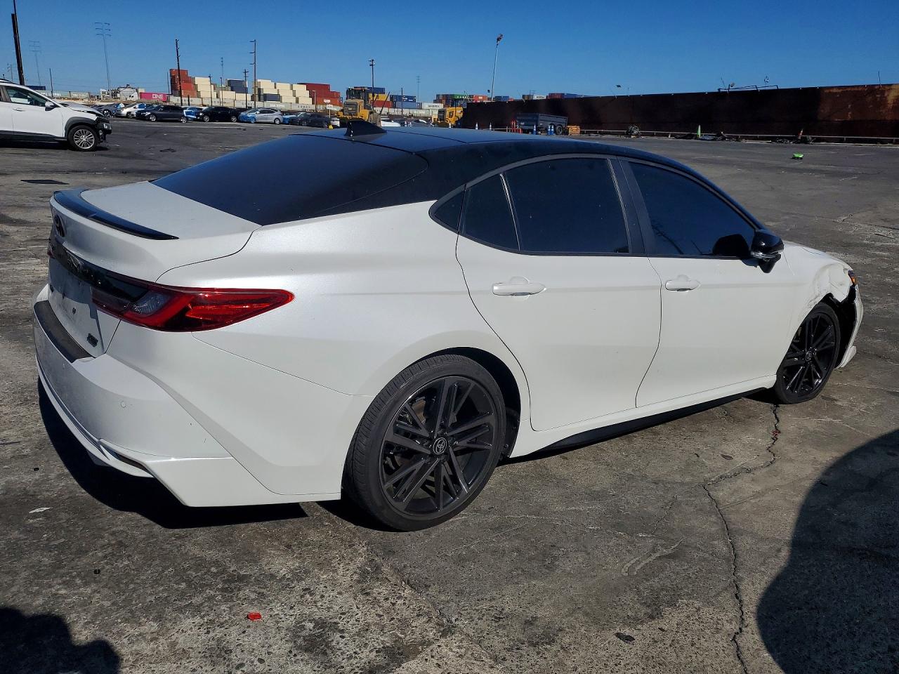 2025 TOYOTA CAMRY XSE — снимка 3