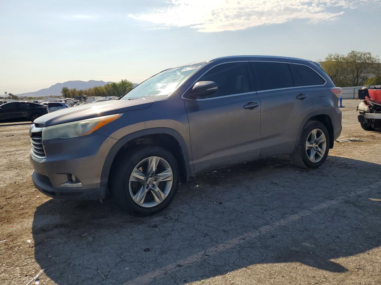 2015 TOYOTA HIGHLANDER LIMITED