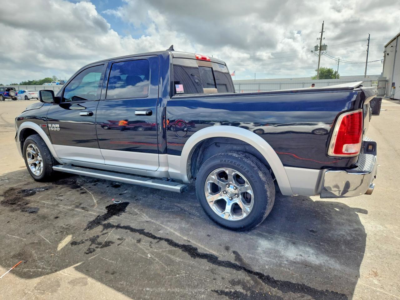 2016 RAM 1500 LARAMIE — снимка 2