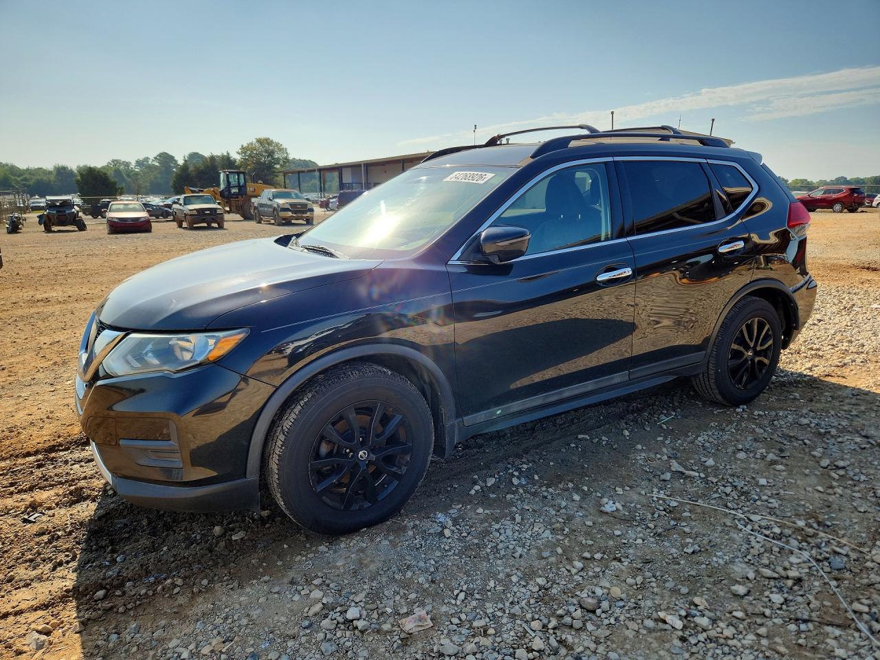 2017 NISSAN ROGUE SV
