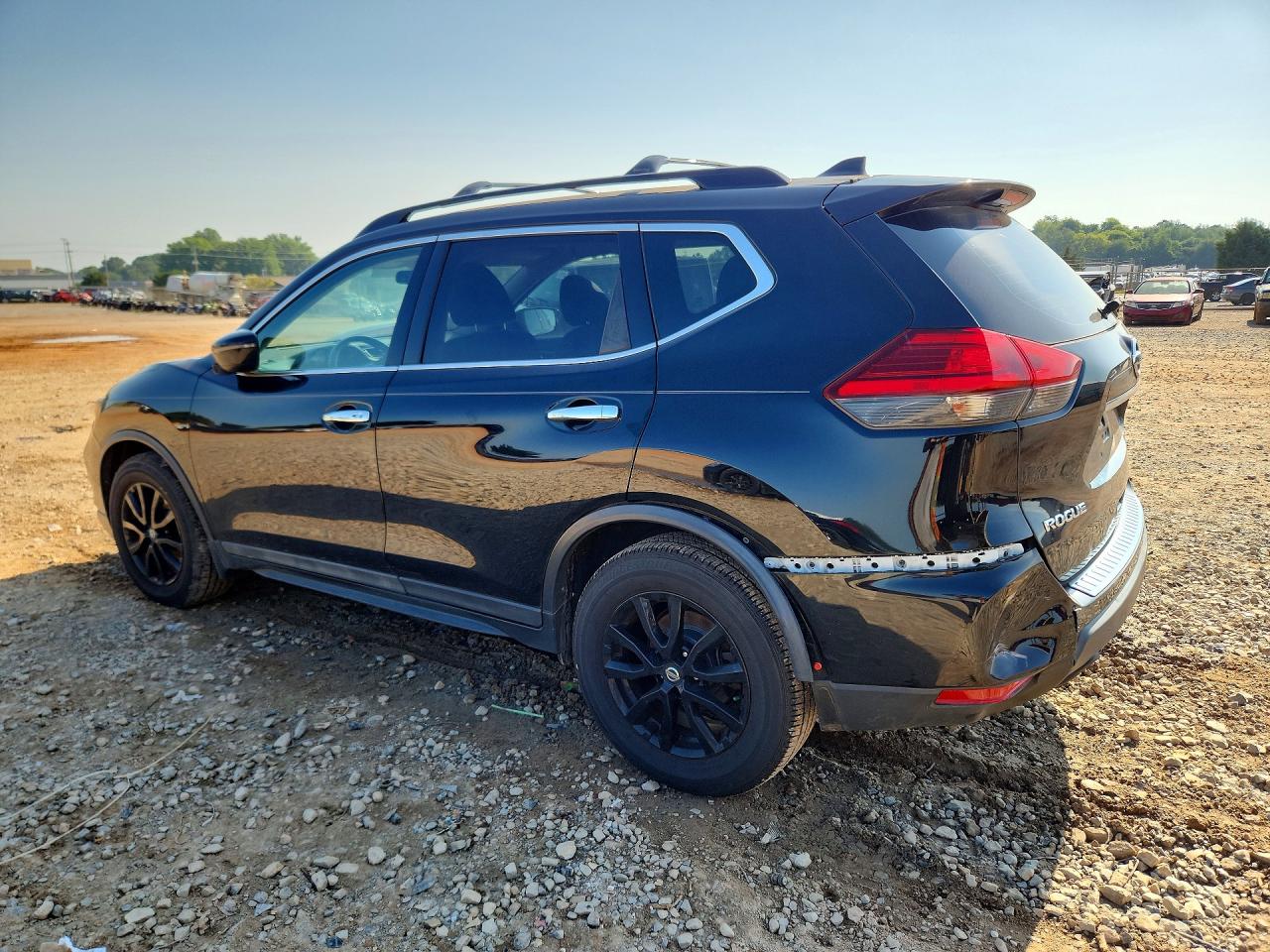 2017 NISSAN ROGUE SV — снимка 2