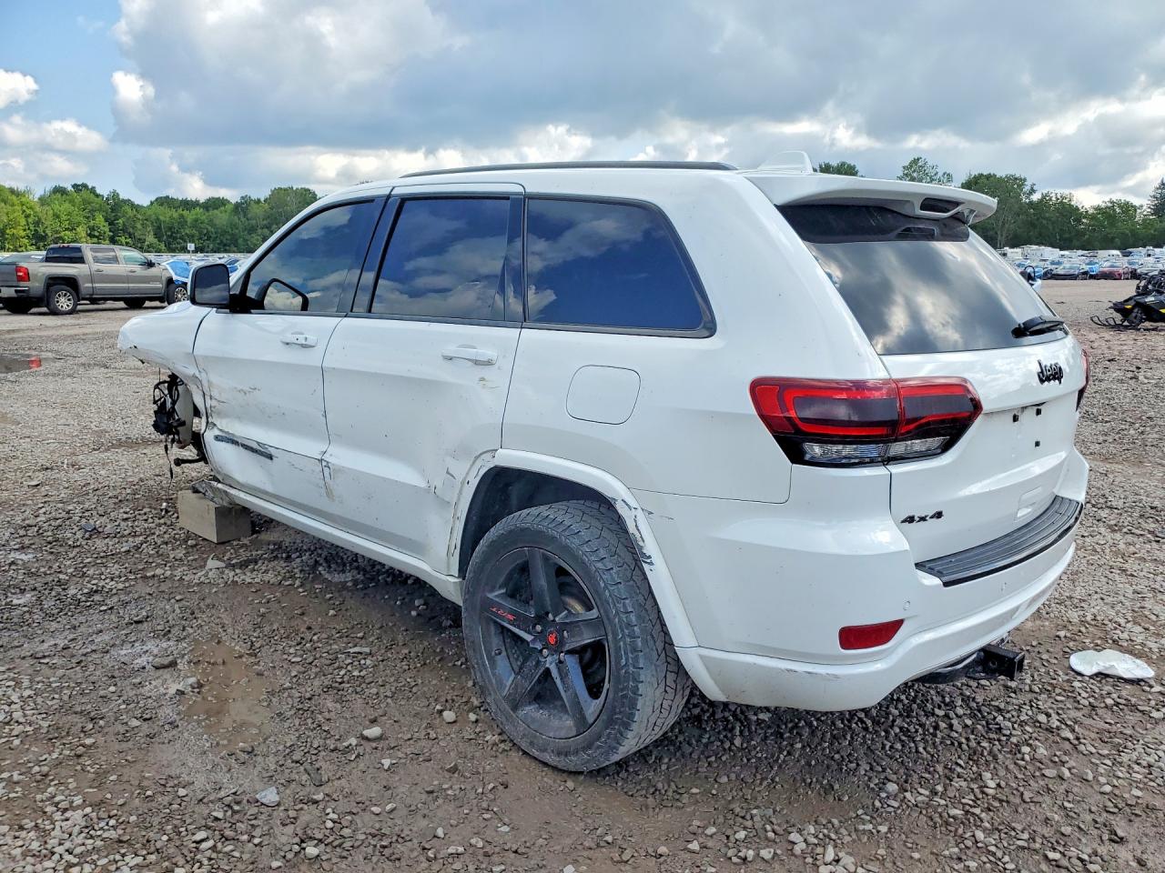 2017 JEEP GRAND CHEROKEE LAREDO — снимка 2