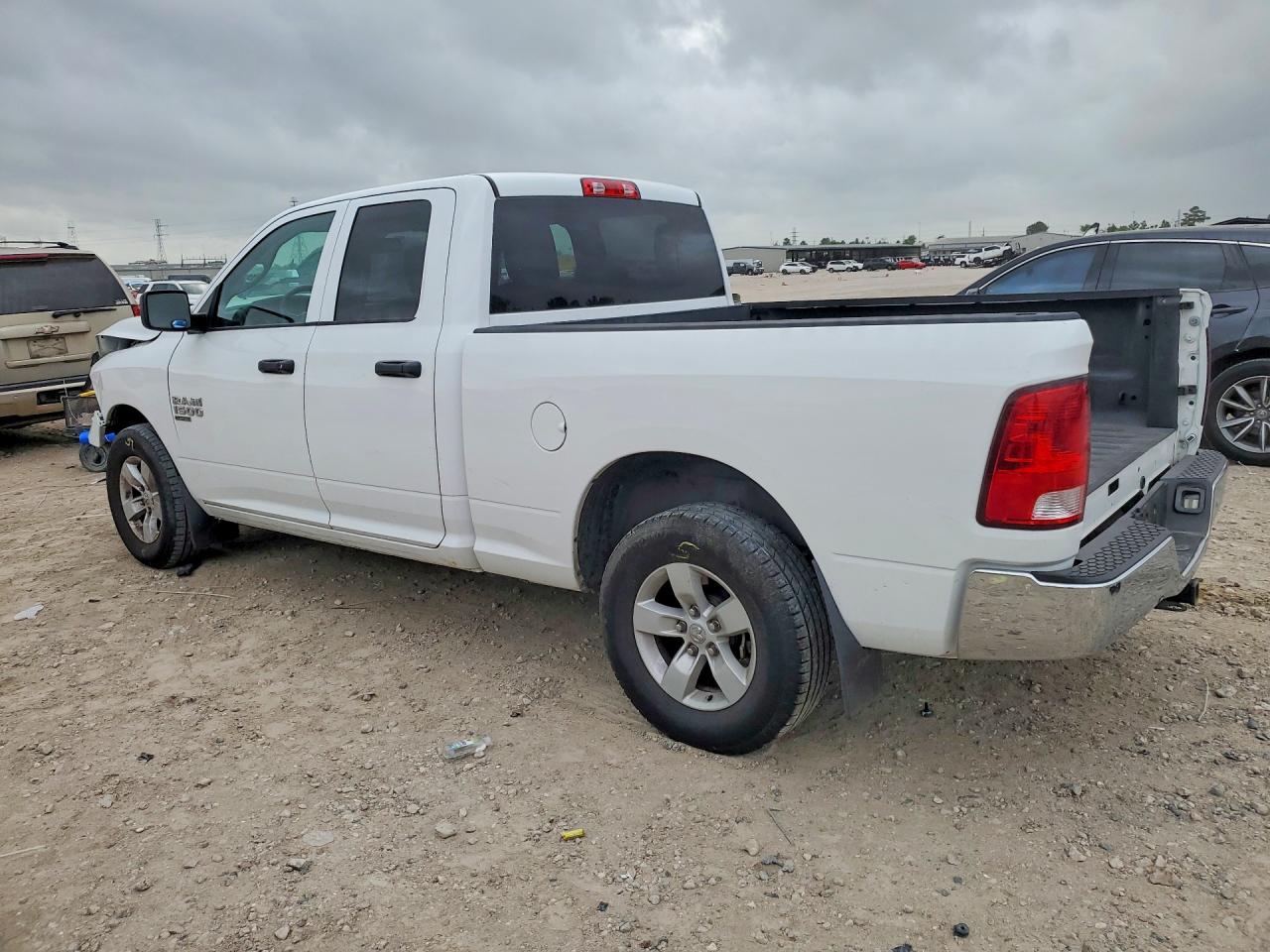 2019 RAM 1500 CLASSIC TRADESMAN — снимка 2