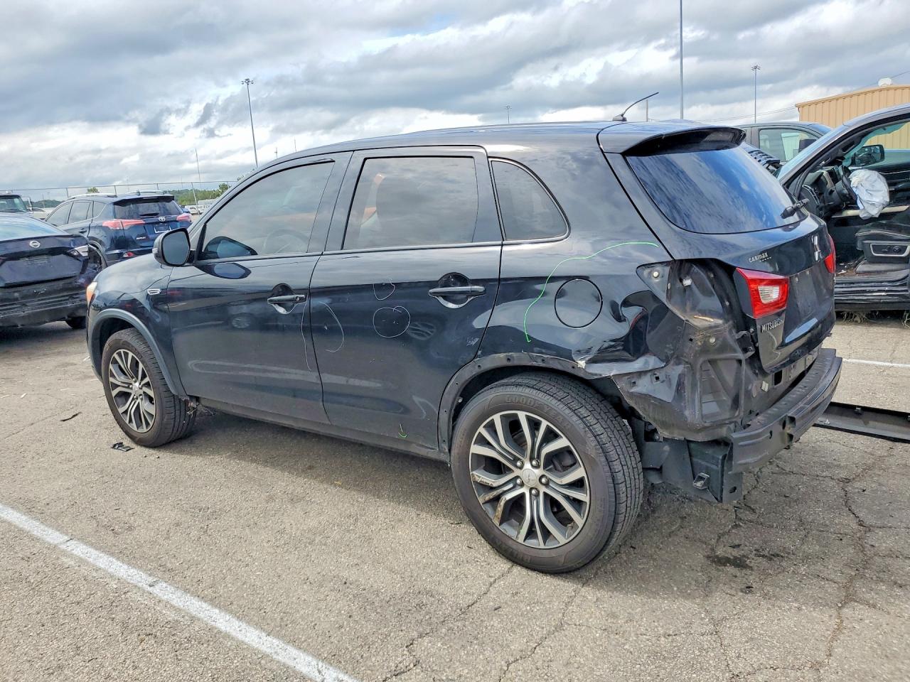 2016 MITSUBISHI OUTLANDER SPORT ES — снимка 2